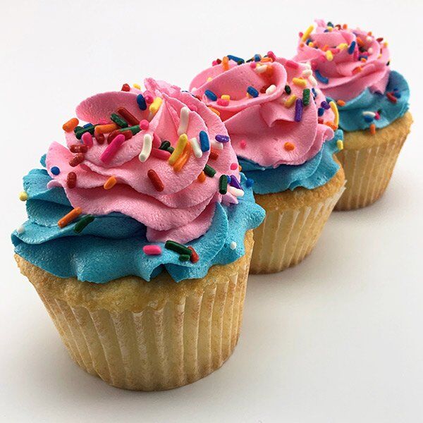 CupcakeFunfetti2 | Super Sweet Bake Shop Confetti Cupcakes