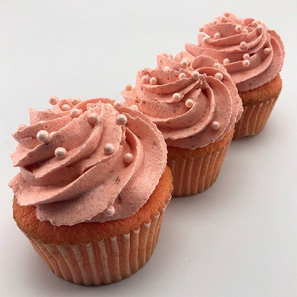 CupcakeStrawberry2 | Super Sweet Bake Shop Strawberry Cupcakes